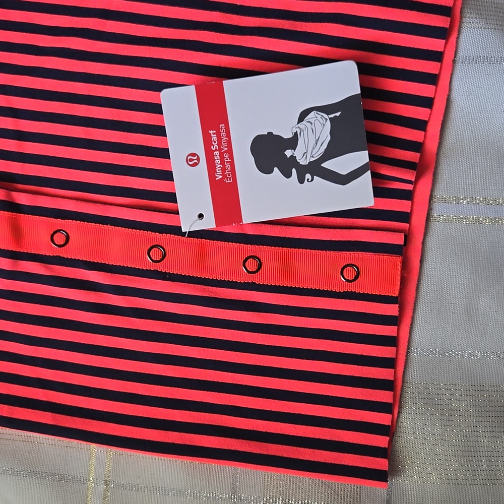 Lululemon Coral & Navy Vinyasa Scarf - Picture 7 of 12